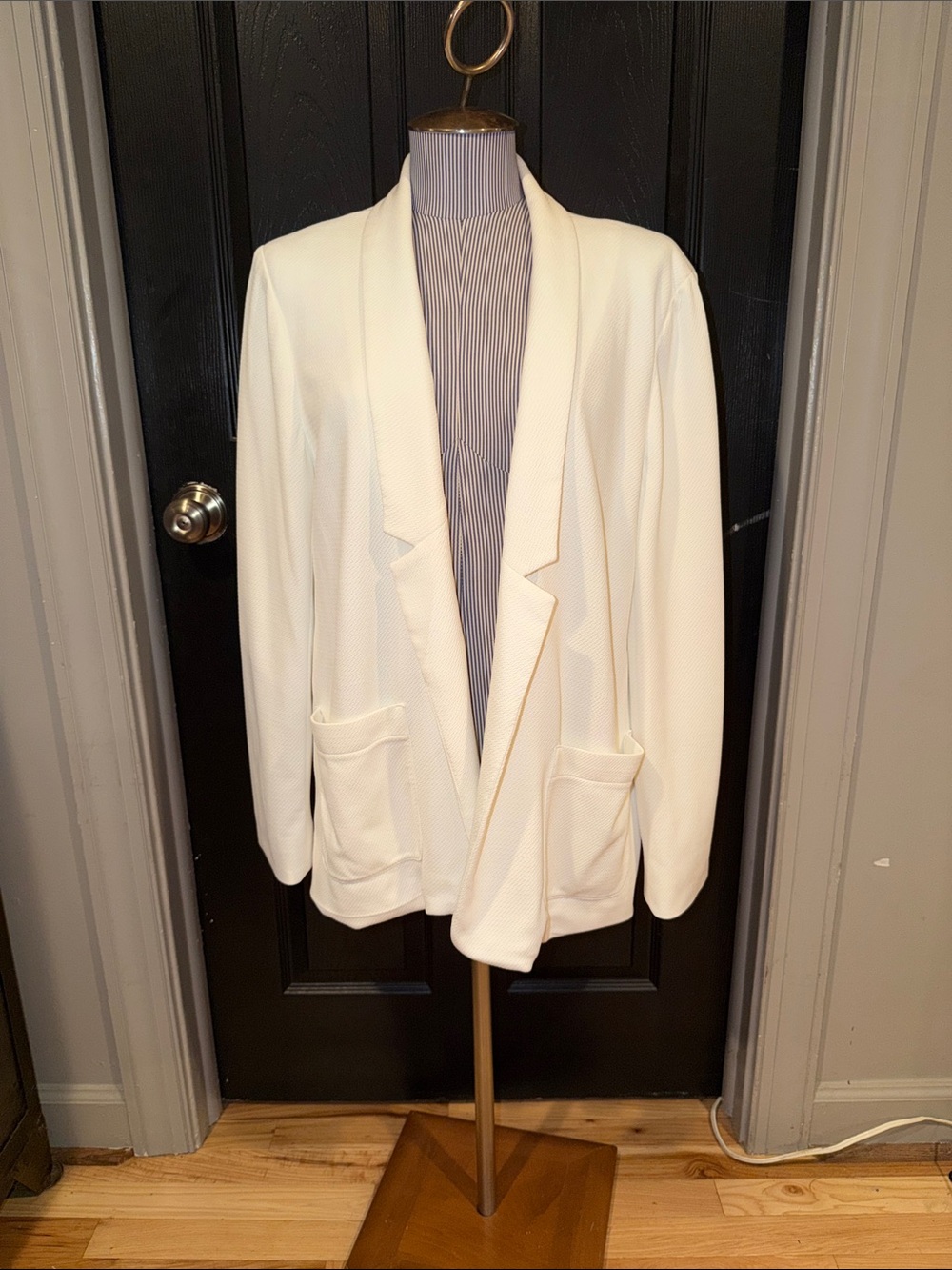 White Chico’s Travelers Collection Blazer Size 3 (XL)